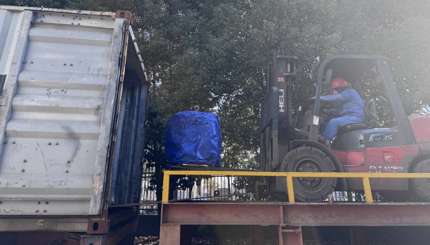 Ruote da 100 MTJ650B spedite in Danimarca